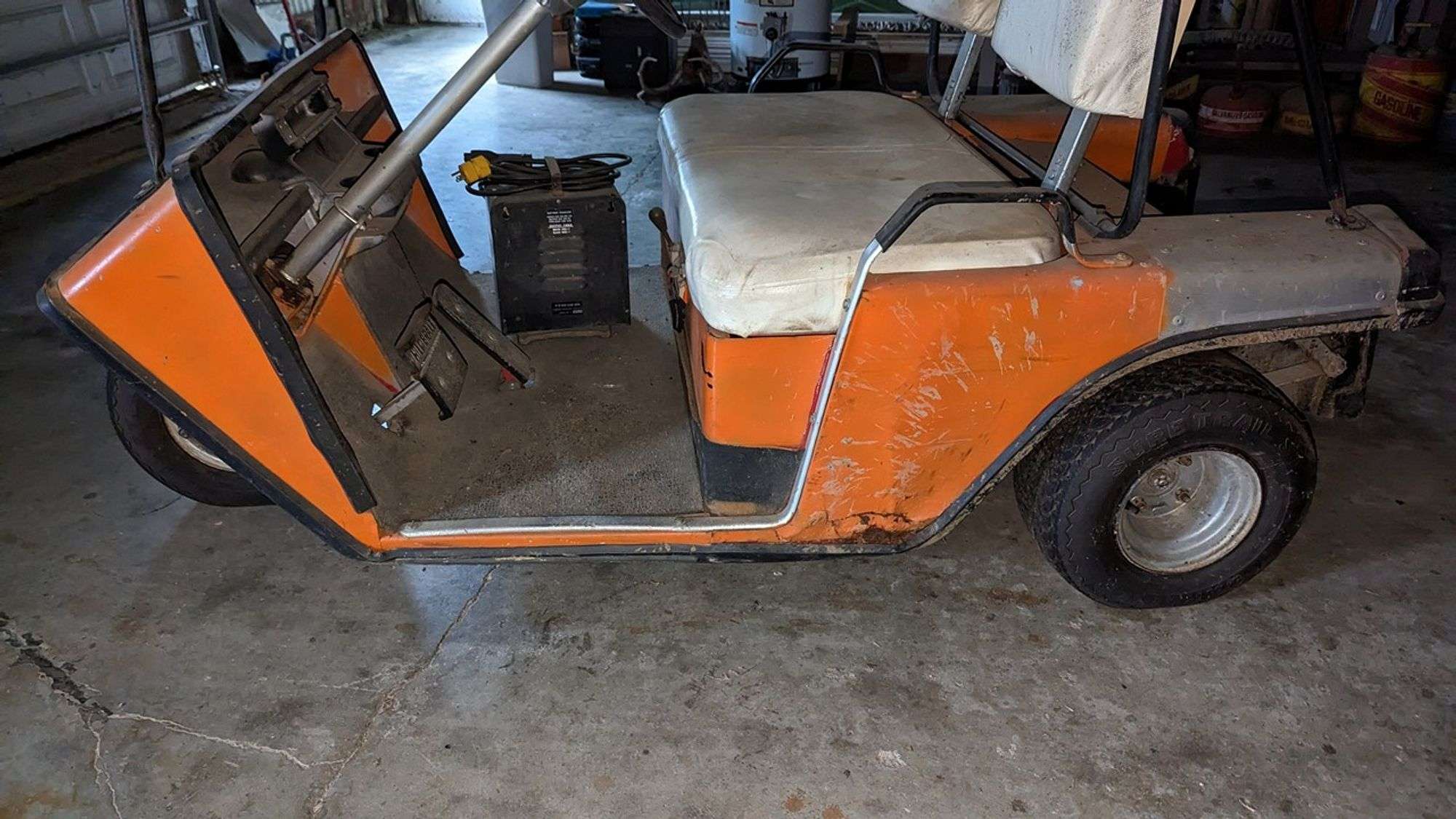 are 3 wheel golf carts dangerous