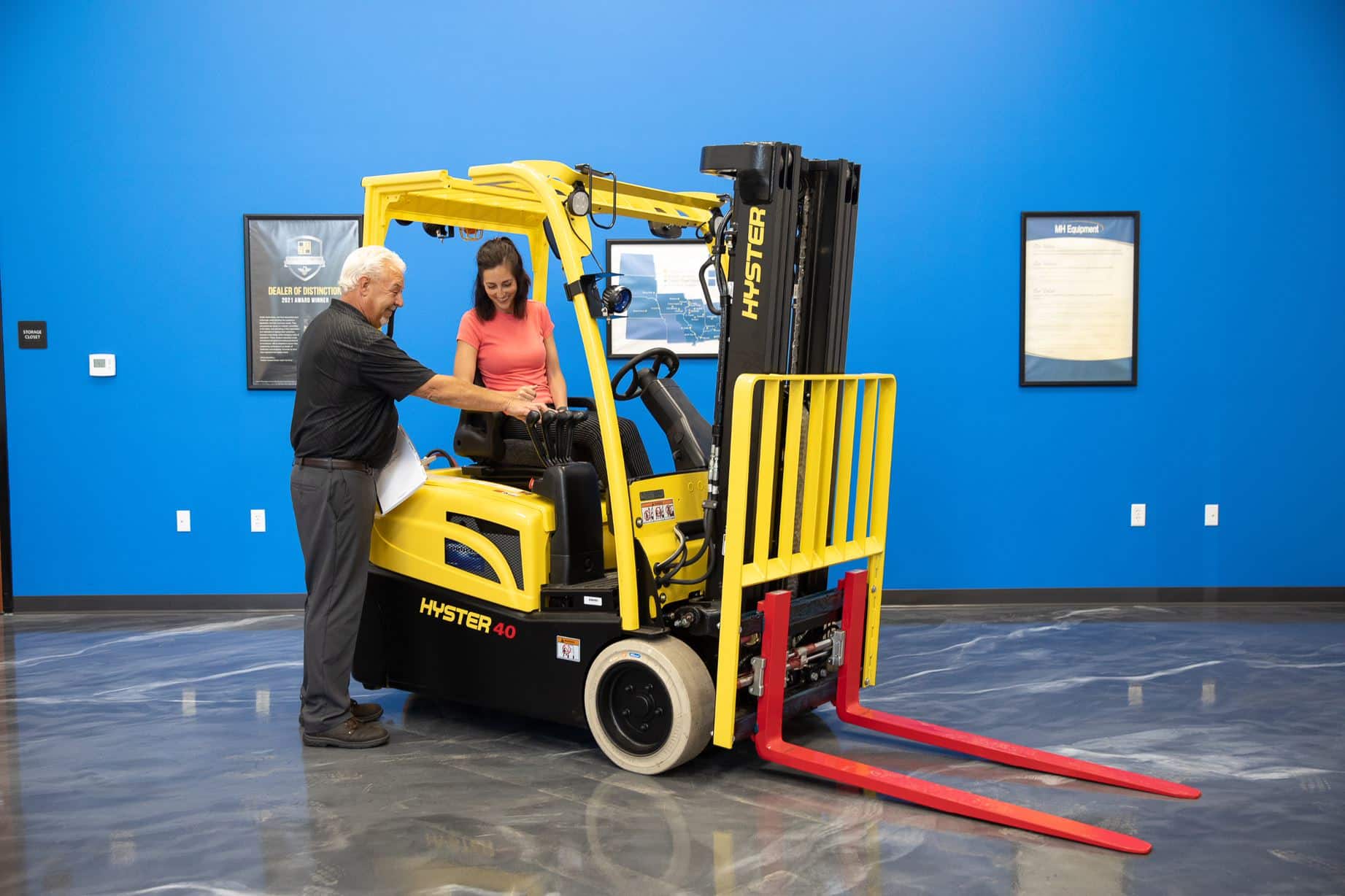 what are the key questions to ask when buying a forklift battery