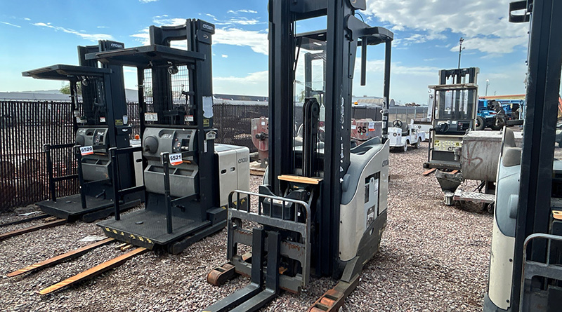 how to operate a crown reach truck