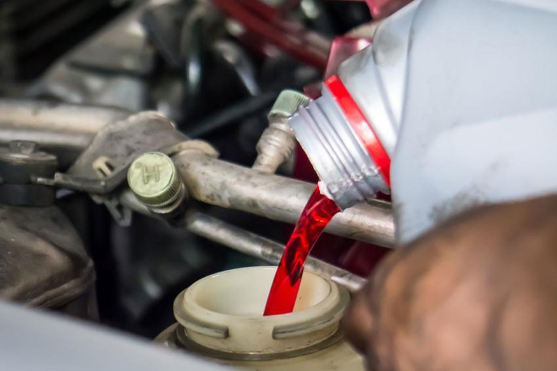how often should you change hydraulic fluid on a forklift