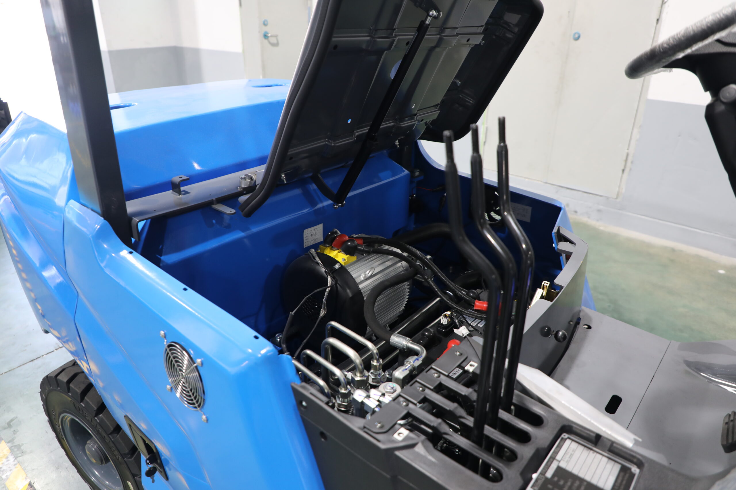 how to lift seat on liftron forklift
