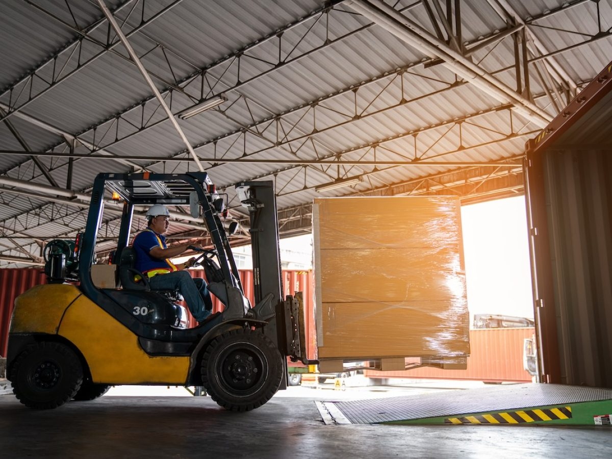 How heavy of a crate can a forklift pick up