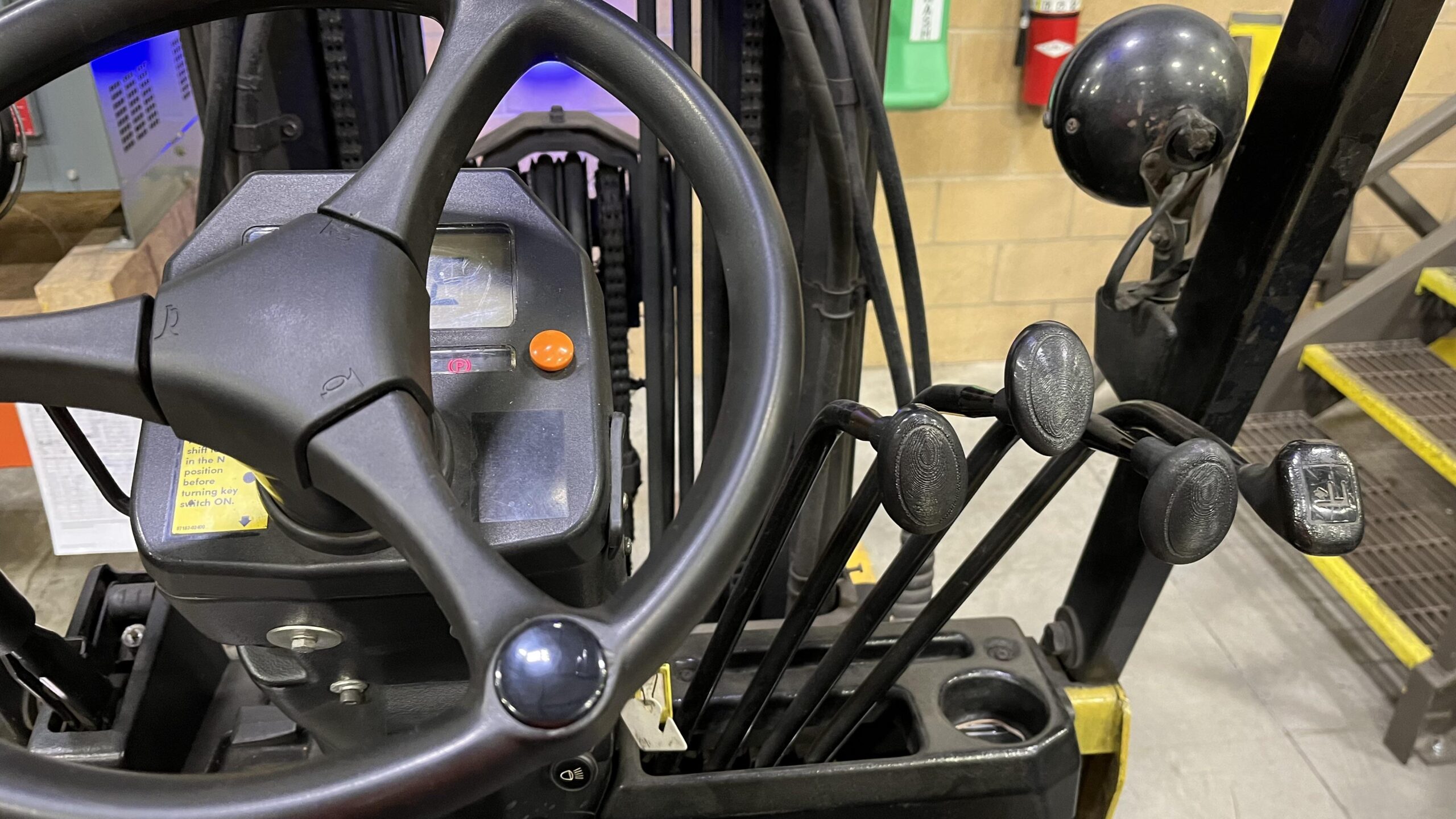 does a forklift need to have a dead man switch