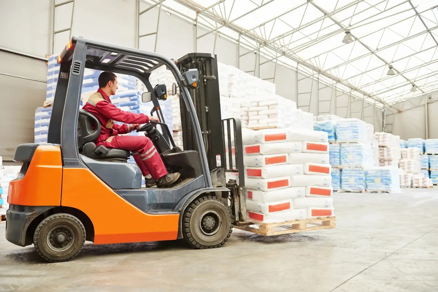 how much does a unloaded 5000 lb capacity forklift weight