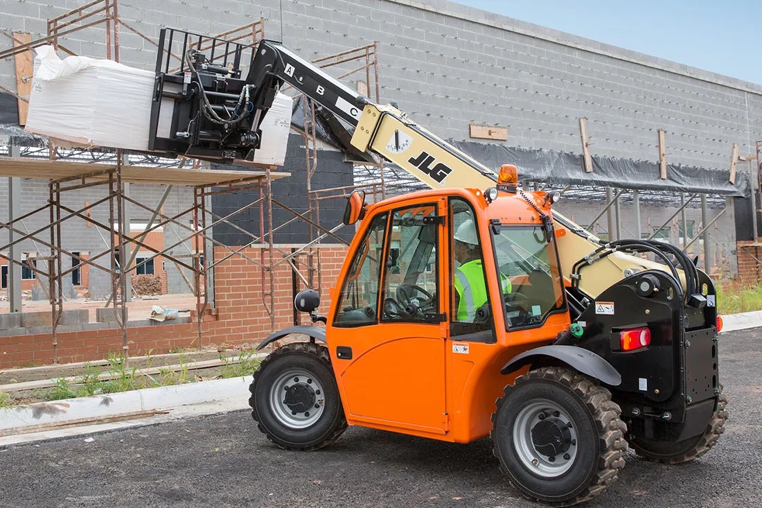 how much does it cost to rent a telescopic forklift