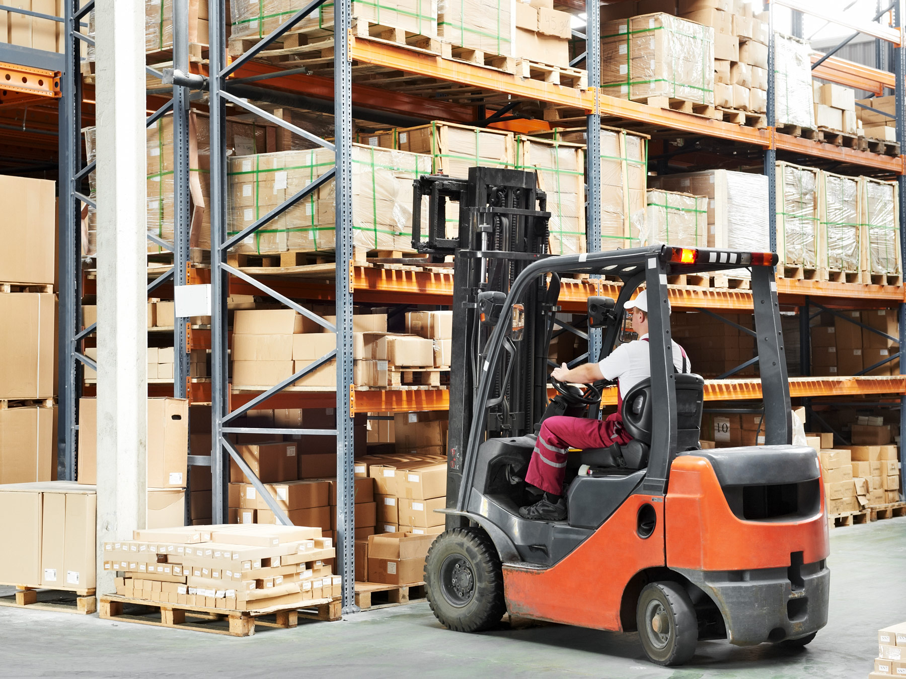 how much weight can a 360 degree forklift pick up