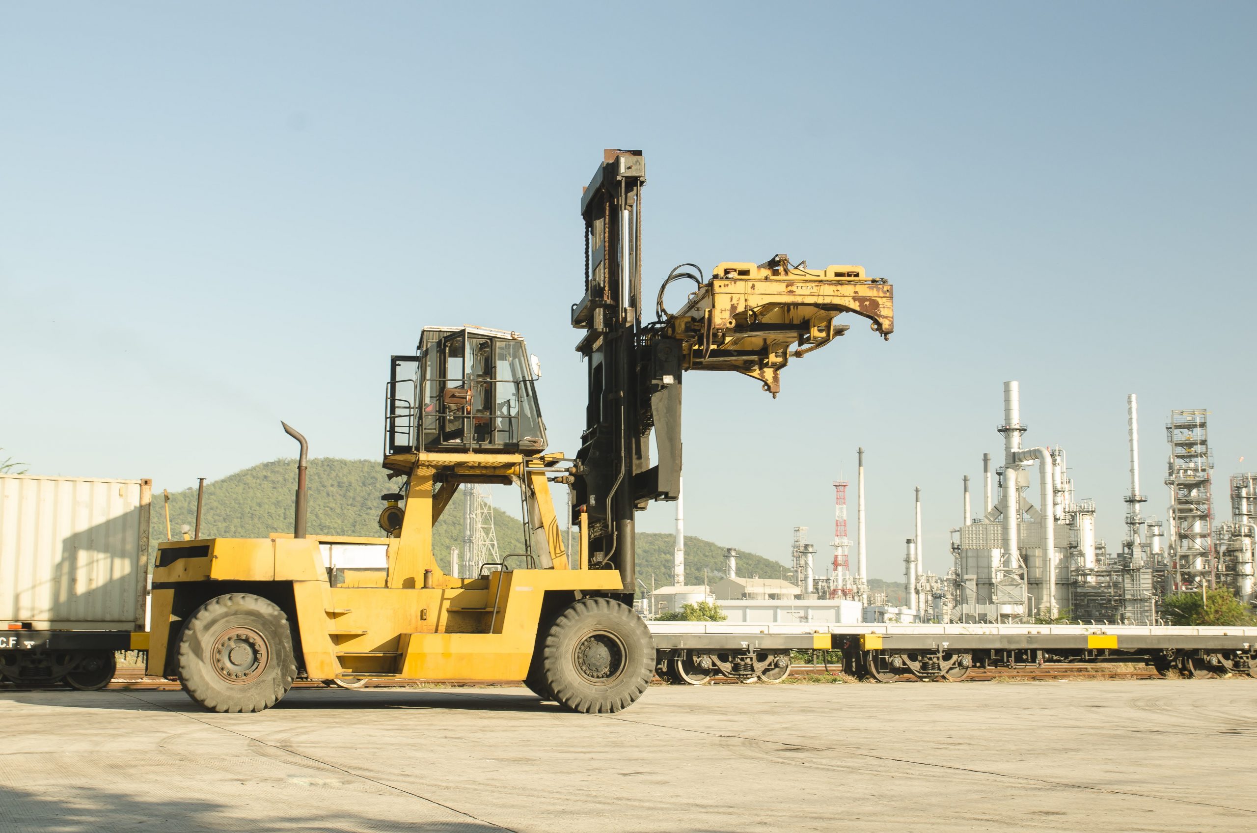 how to apply for forklift licence in singapore