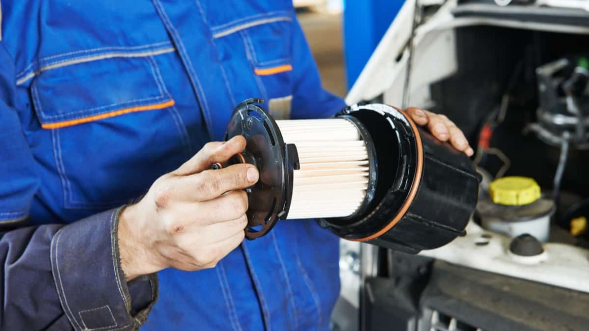 how to change fuel filter on diesel forklift