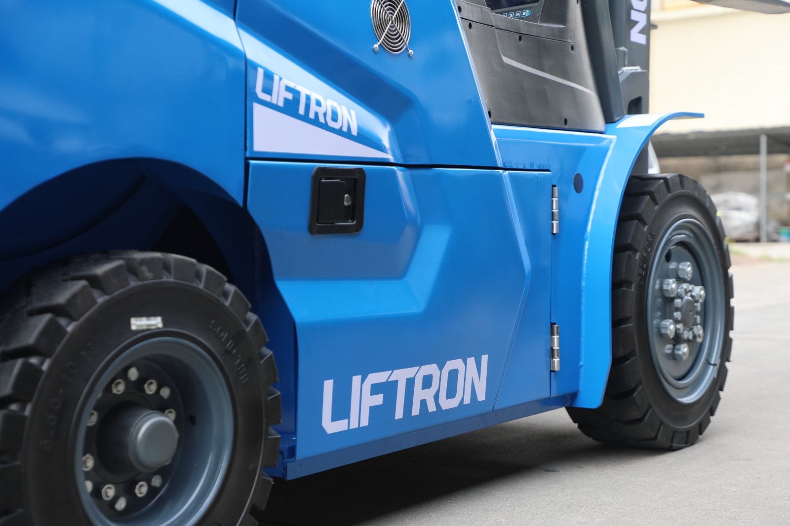 how to determine age of liftron forklift