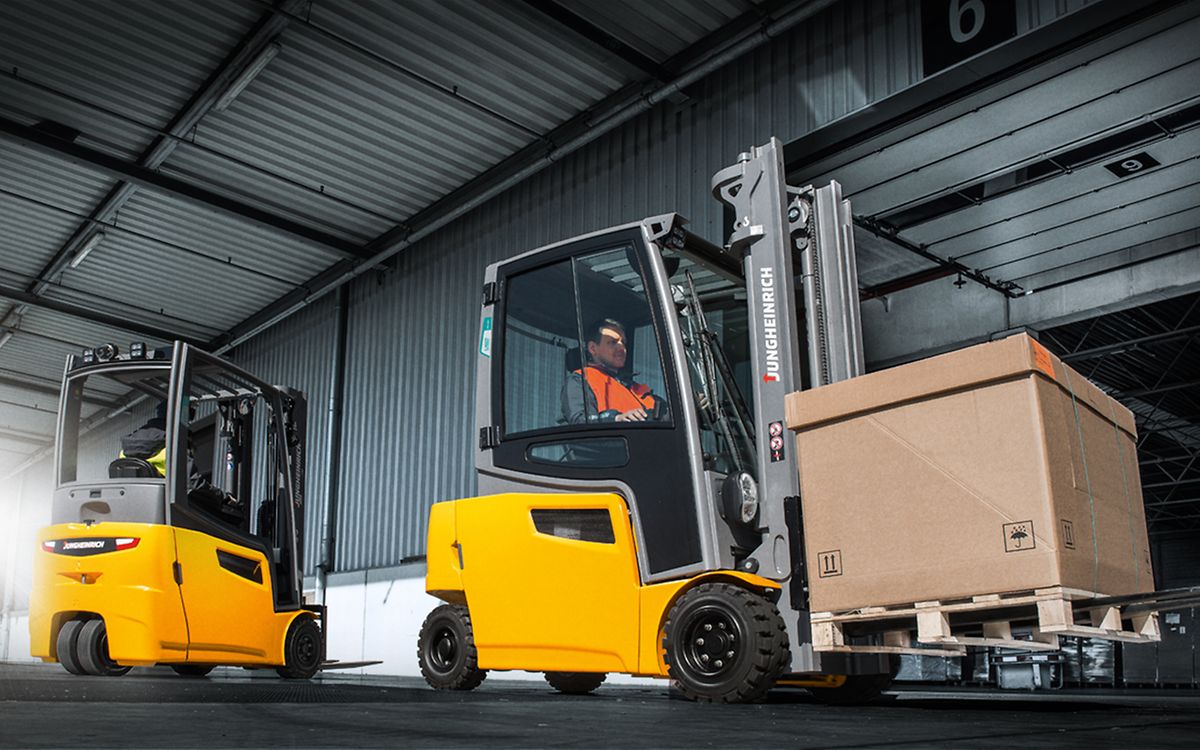 how to find a good deal on wholesale forklifts