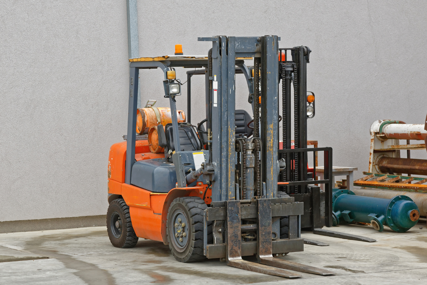 will any 33 lb forklift propane tank work horizontally