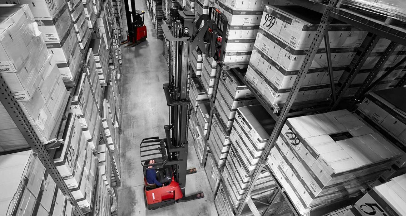 what is the minimum aisle width for a forklift
